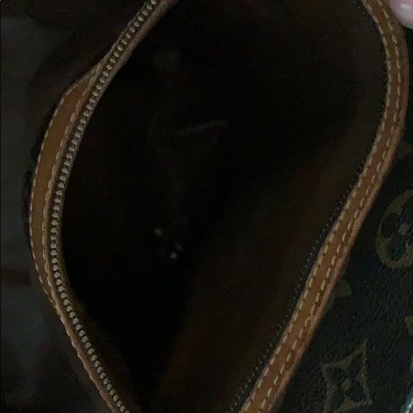 Louis Vuitton LV monagram shopping tote. - Picture 4 of 8